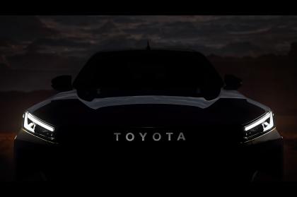 H Toyota μάς προϊδεάζει για το νέο Hilux